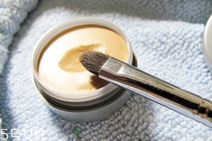 遮瑕刷怎么用？這樣才會(huì)均勻無(wú)刷痕