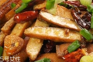 干煸豆干的家常做法 一道超下飯的家常菜 干煸豆干的家常做法 一道超下飯的家常菜