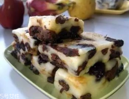 簡單蒸年糕的家常做法 用電飯鍋就可以蒸出年糕 簡單蒸年糕的家常做法 用電飯鍋就可以蒸出年糕