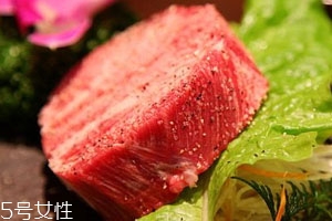 神戶牛肉多少錢一斤 天價(jià)牛肉你吃過(guò)嗎 神戶牛肉多少錢一斤 天價(jià)牛肉你吃過(guò)嗎
