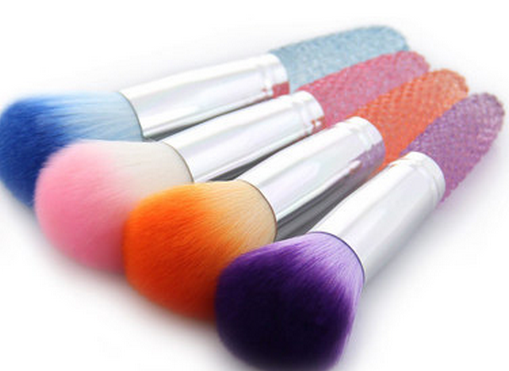 如何清洗化妝刷？眼影刷的選擇與使用方法