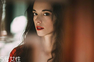 納米無(wú)痕雙眼皮多少錢？納米無(wú)痕雙眼皮就是埋線雙眼皮