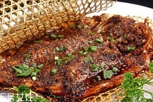 烤箱烤魚(yú)的溫度和時(shí)間 15分鐘左右 烤箱烤魚(yú)的溫度和時(shí)間 15分鐘左右