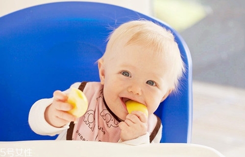 牙膠和磨牙棒有什么區(qū)別 材質(zhì)不同 牙膠和磨牙棒有什么區(qū)別 材質(zhì)不同