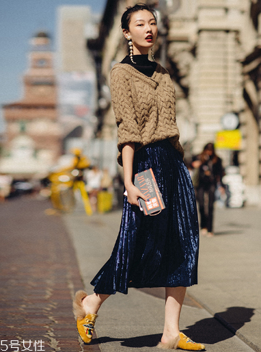 百褶裙什么顏色好看？百變女神就是你