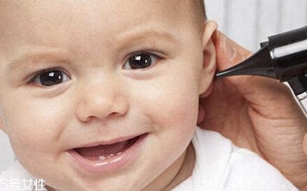 寶寶中耳炎有積液怎么治療 建議看醫(yī)生 寶寶中耳炎有積液怎么治療 建議看醫(yī)生