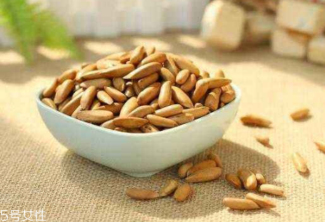 松子有抗老化作用嗎 多吃它能抗衰老 松子有抗老化作用嗎 多吃它能抗衰老