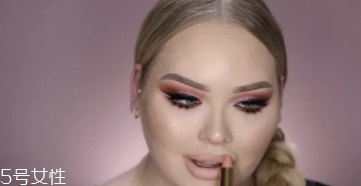 huda beauty沙漠盤怎么畫？油管大神一步步示范