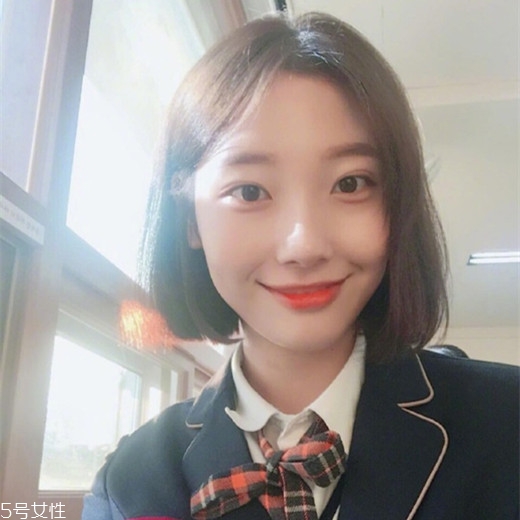 女生發(fā)質(zhì)軟適合什么發(fā)型？胖圓臉顯瘦發(fā)型參考