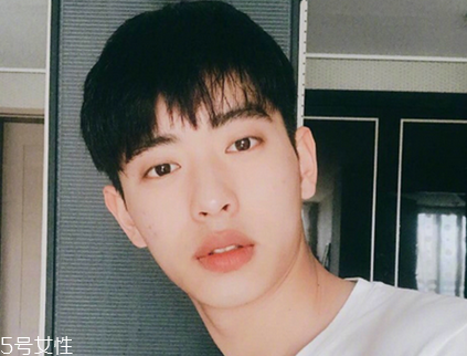 2018男生流行發(fā)型名稱 2018年男生短發(fā)發(fā)型圖片 2018男生流行發(fā)型名稱 2018年男生短發(fā)發(fā)型圖片