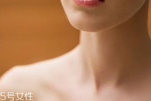 有頸紋是怎么回事？不良習(xí)慣加速頸部肌膚衰老
