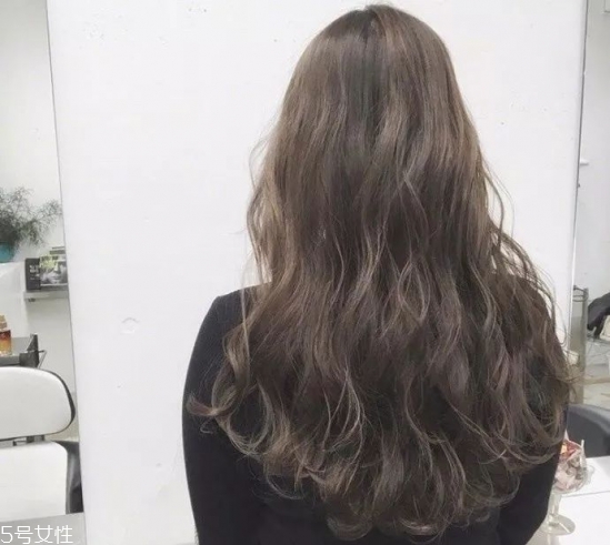 2022年最流行的中長發(fā) 論發(fā)型的重要性 2022年最流行的中長發(fā) 論發(fā)型的重要性