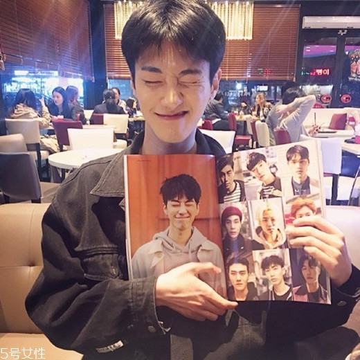 2022最流行發(fā)型顏色男生？男生潮流發(fā)型