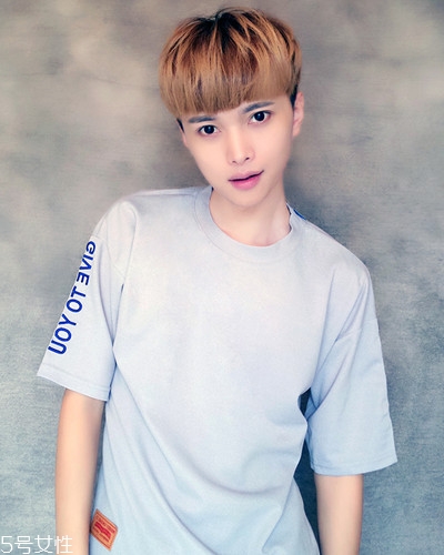 2018男生流行什么發(fā)型款式？2018男生染發(fā)顏色推薦