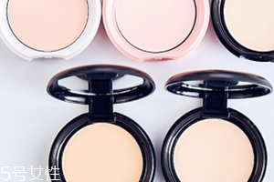 蜜粉用刷子還是粉撲 用這些上妝會更好 蜜粉用刷子還是粉撲 用這些上妝會更好