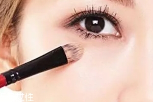 怎么遮瑕雀斑效果最好？雀斑遮瑕少不了遮瑕筆