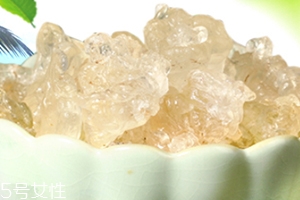 雪燕可以生吃嗎？雪燕沒(méi)煮熟可以吃嗎？