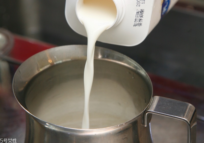 牛奶怎么打出奶泡 咖啡機(jī)打奶泡好選擇 牛奶怎么打出奶泡 咖啡機(jī)打奶泡好選擇