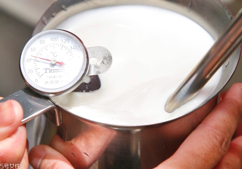 牛奶怎么打出奶泡 咖啡機(jī)打奶泡好選擇 牛奶怎么打出奶泡 咖啡機(jī)打奶泡好選擇