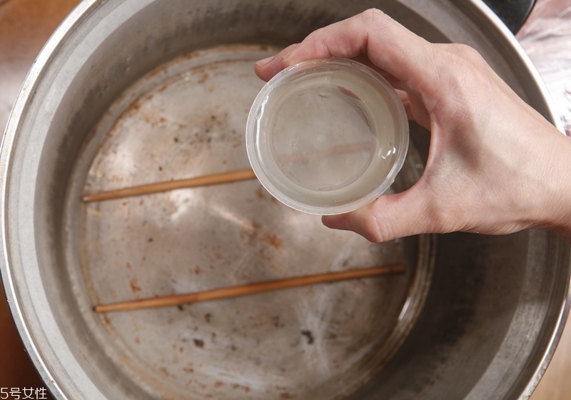 自制滴雞精的做法 這樣吃更有營養(yǎng) 自制滴雞精的做法 這樣吃更有營養(yǎng)