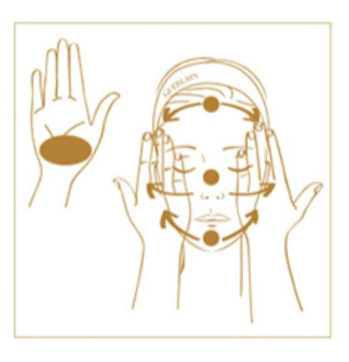 精華油有什么功效？三大功效拯救中年少女問題肌