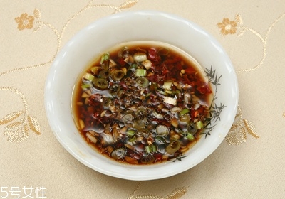 鍋貼怎么做才香脆好吃 外皮酥脆內(nèi)餡爆汁 鍋貼怎么做才香脆好吃 外皮酥脆內(nèi)餡爆汁