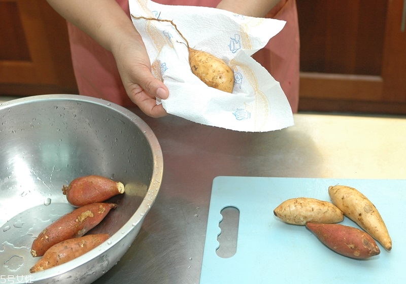 家用烤箱烤紅薯怎么烤 烤箱烤紅薯小技巧 家用烤箱烤紅薯怎么烤 烤箱烤紅薯小技巧