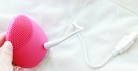 luna洗臉儀標(biāo)準(zhǔn)版和mini的區(qū)別 洗完臉不緊繃的清潔神器 luna洗臉儀標(biāo)準(zhǔn)版和mini的區(qū)別 洗完臉不緊繃的清潔神器