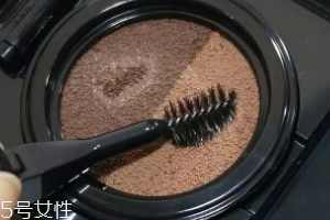 蘭芝氣墊染眉膏好用嗎？好壞摻半