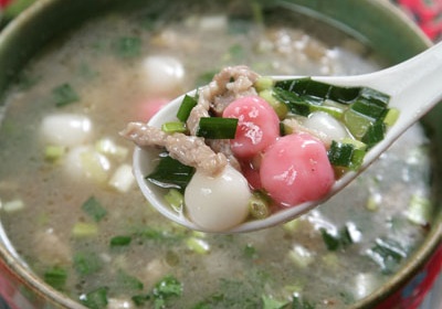 湯圓和元宵的區(qū)別 最大差別在制作過程 湯圓和元宵的區(qū)別 最大差別在制作過程