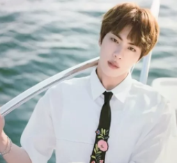 2022年最流行的發(fā)型男生？厚劉海還是最受歡迎