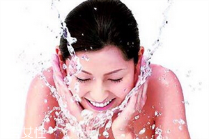 2022年最好用的洗面奶 徹底清除面部污垢 2022年最好用的洗面奶 徹底清除面部污垢