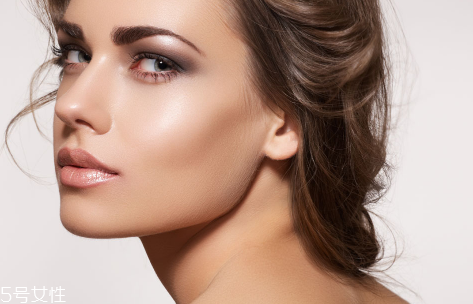 油性肌膚日常生活祛痘印的注意事項(xiàng) 教你改善油性肌膚 油性肌膚日常生活祛痘印的注意事項(xiàng) 教你改善油性肌膚