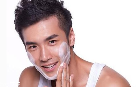 男士護(hù)膚品排行榜 讓你的皮膚越來越好 男士護(hù)膚品排行榜 讓你的皮膚越來越好