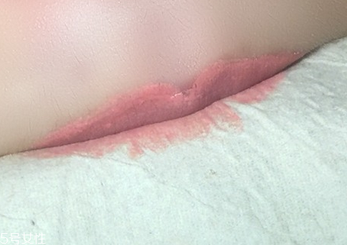 ck口紅專柜價(jià)格是多少 不沾杯的口紅涂法 ck口紅專柜價(jià)格是多少 不沾杯的口紅涂法