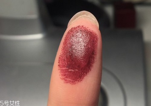 ck口紅專柜價(jià)格是多少 不沾杯的口紅涂法 ck口紅專柜價(jià)格是多少 不沾杯的口紅涂法