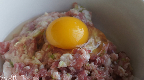 香椿水餃怎么做好吃？超詳細(xì)香椿豆腐餃子做法