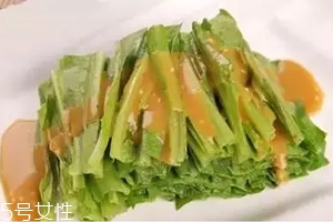 油麥菜怎么涼拌好吃？加點(diǎn)麻醬調(diào)味