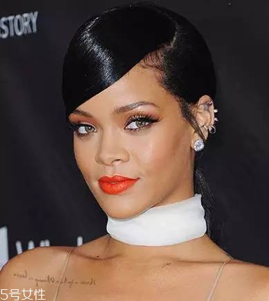 植村秀口紅哪個(gè)色好看 總有一款是你的菜 植村秀口紅哪個(gè)色好看 總有一款是你的菜