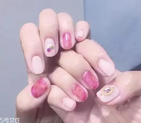 2022美甲十個(gè)流行顏色 氣質(zhì)美甲圖片大全2022 2022美甲十個(gè)流行顏色 氣質(zhì)美甲圖片大全2022