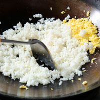 蛋炒飯怎么做才成粒 蛋炒飯這樣炒的一粒粒 蛋炒飯怎么做才成粒 蛋炒飯這樣炒的一粒粒