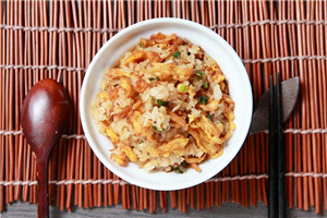 蛋炒飯怎么做才成粒 蛋炒飯這樣炒的一粒粒 蛋炒飯怎么做才成粒 蛋炒飯這樣炒的一粒粒