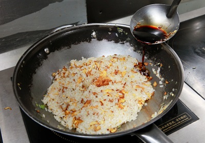 蛋炒飯怎么做才成粒 蛋炒飯這樣炒的一粒粒 蛋炒飯怎么做才成粒 蛋炒飯這樣炒的一粒粒