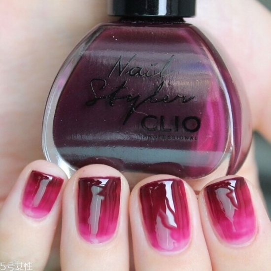 2018最新流行款純色美甲圖片 簡單耐看的美甲圖片漸變款式 2018最新流行款純色美甲圖片 簡單耐看的美甲圖片漸變款式