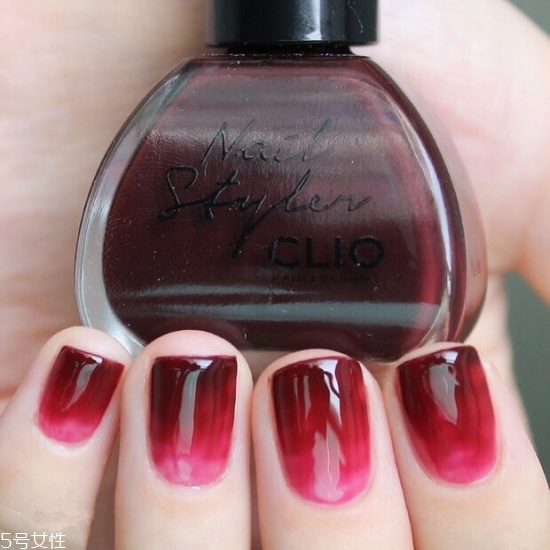 2018最新流行款純色美甲圖片 簡單耐看的美甲圖片漸變款式 2018最新流行款純色美甲圖片 簡單耐看的美甲圖片漸變款式