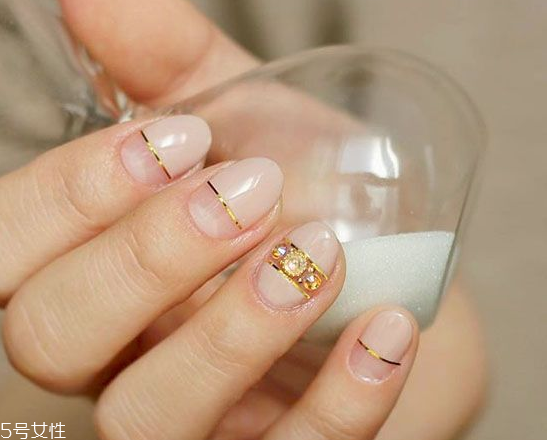 美甲裸粉色款式圖片2018 新款裸色美甲圖案大全 美甲裸粉色款式圖片2018 新款裸色美甲圖案大全