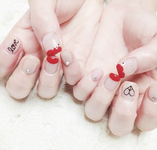 2022最流行的美甲什么顏色 2022簡約大氣的美甲圖片 2022最流行的美甲什么顏色 2022簡約大氣的美甲圖片