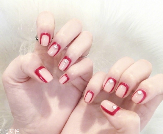 2022最流行的美甲什么顏色 2022簡約大氣的美甲圖片 2022最流行的美甲什么顏色 2022簡約大氣的美甲圖片