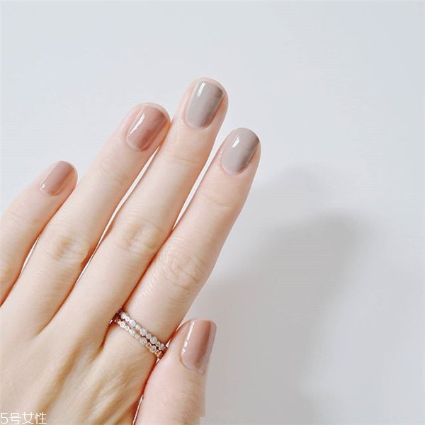 2022春天適合什么顏色美甲 純色系列顯手白的美甲圖片 2022春天適合什么顏色美甲 純色系列顯手白的美甲圖片