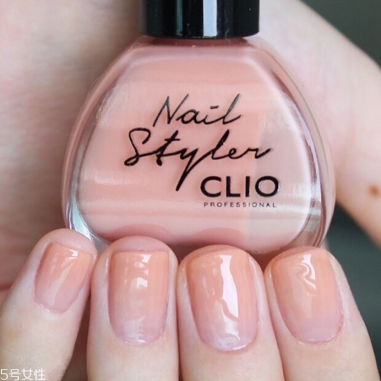 2018最新流行款純色美甲圖片 簡單耐看的美甲圖片漸變款式 2018最新流行款純色美甲圖片 簡單耐看的美甲圖片漸變款式